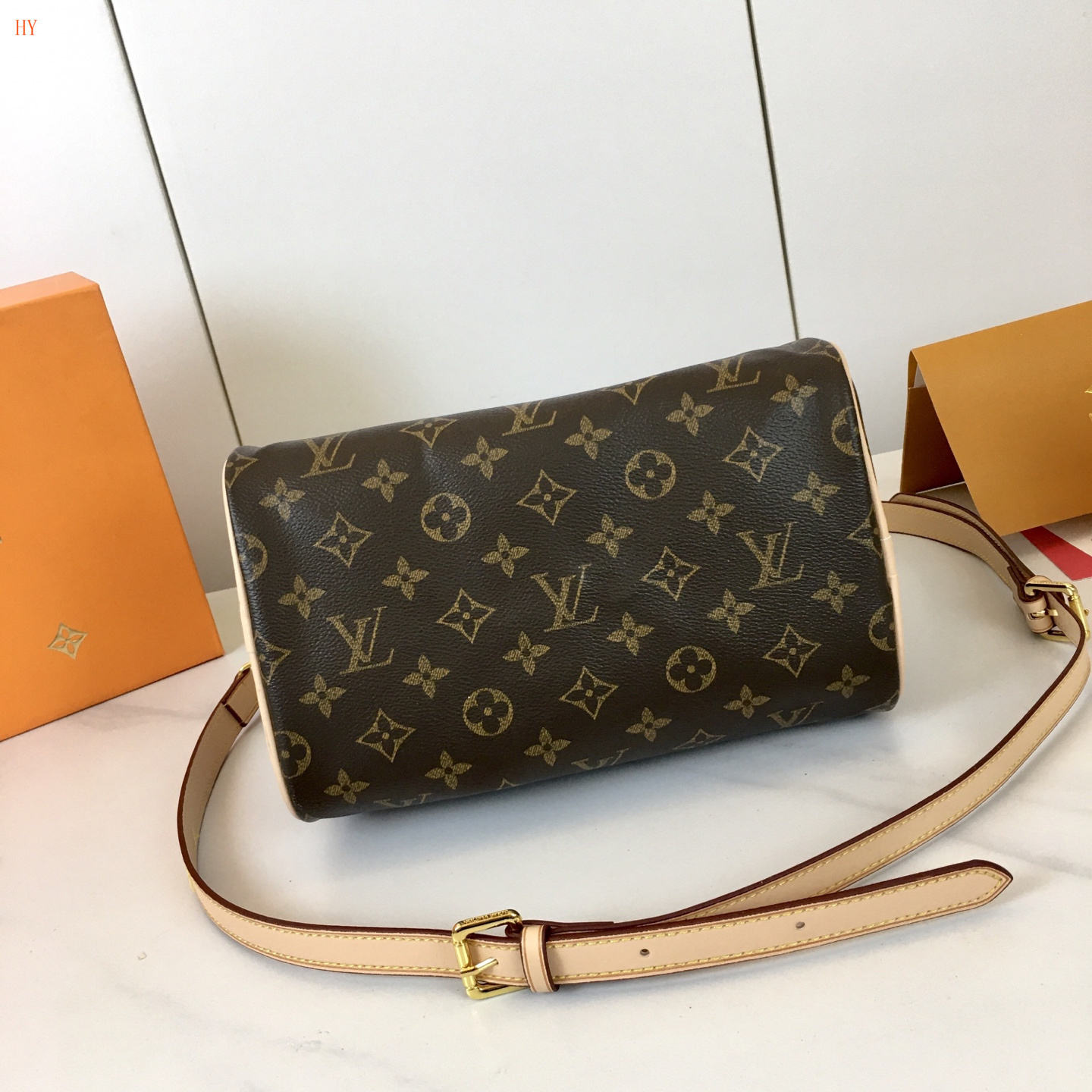 louis vuitton monogram mini bag 25x19x15 cm, 523032 - Image 3