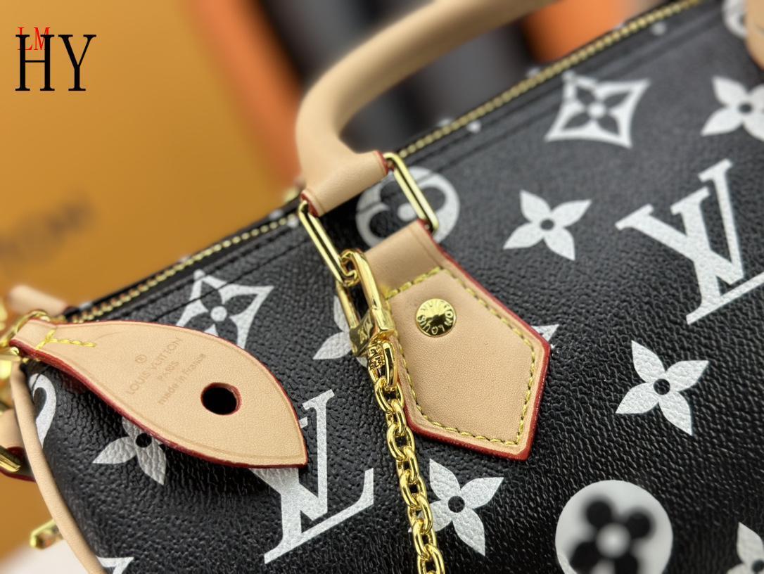 louis vuitton monogram canvas handbag 30x21x17 cm - Image 3