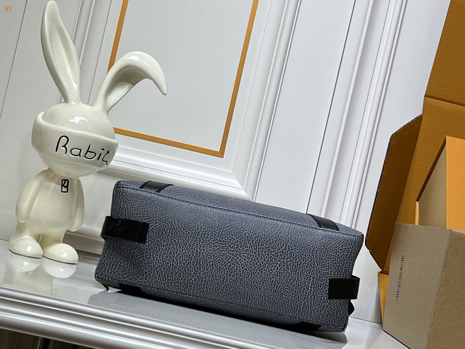 louis vuitton handbag 38*15*15 - model 118012 - Image 3