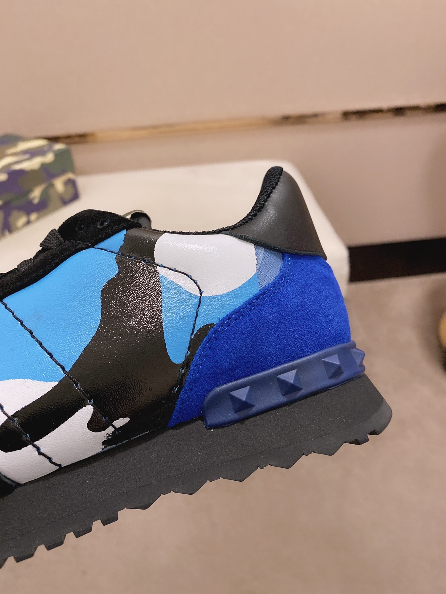 valentino casual sneakers size 38-44 - Image 3