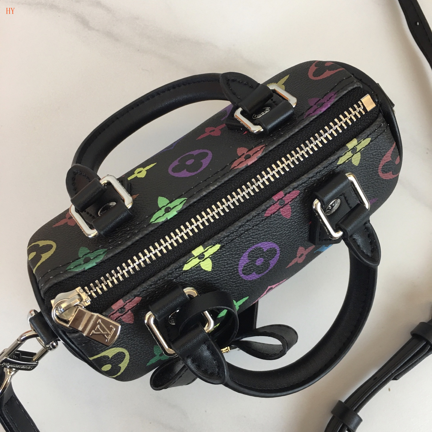 louis vuitton monogram mini bag 16*10*7.5 - Image 3