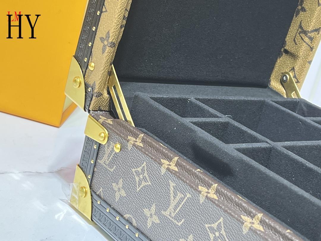 louis vuitton monogram mini trunk 23x11x23 cm - Image 3