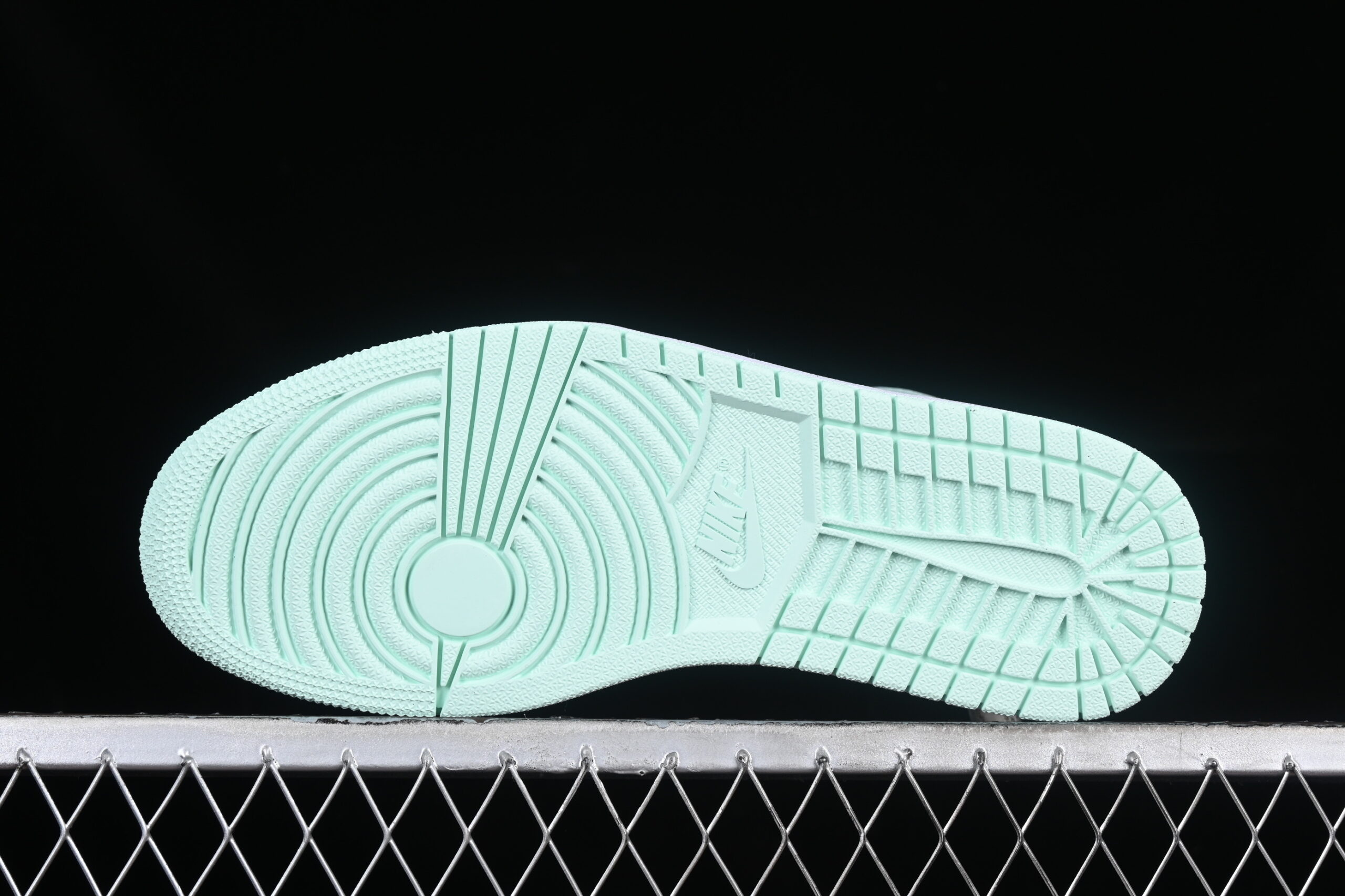 air jordan 1 retro high og 'lgloo' - 861428-100 - Image 3