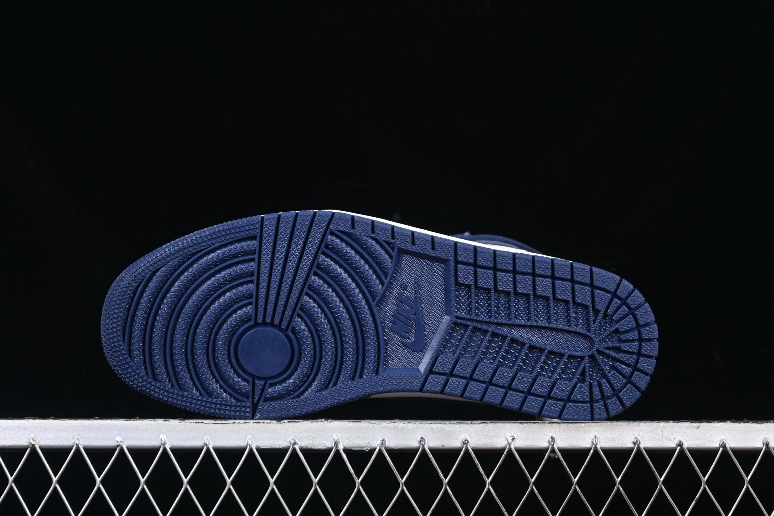 air jordan 1 high og "midnight navy" aj1 dz5485-401 - Image 3