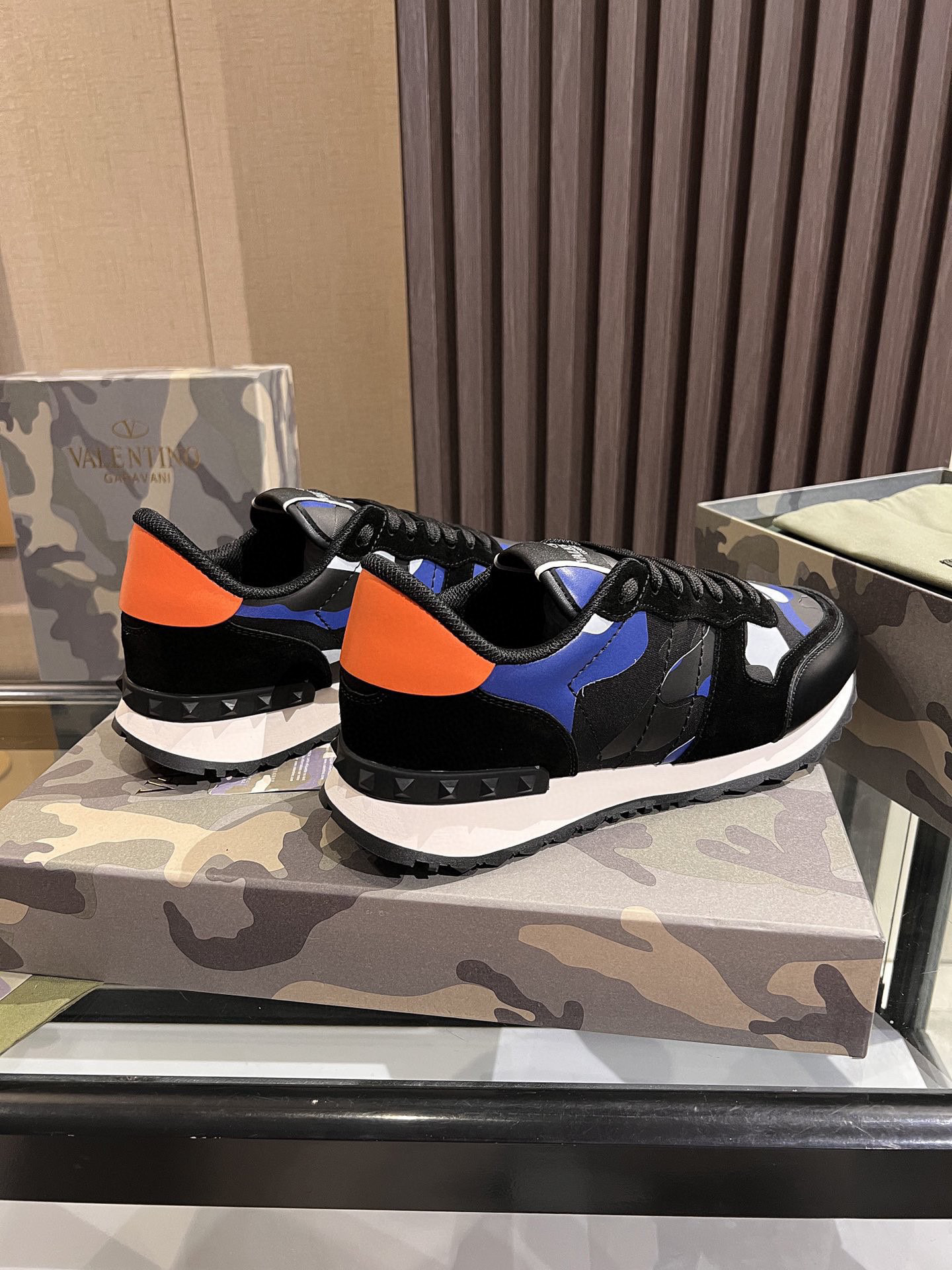 valentino camouflage sneakers 38-44 - Image 3