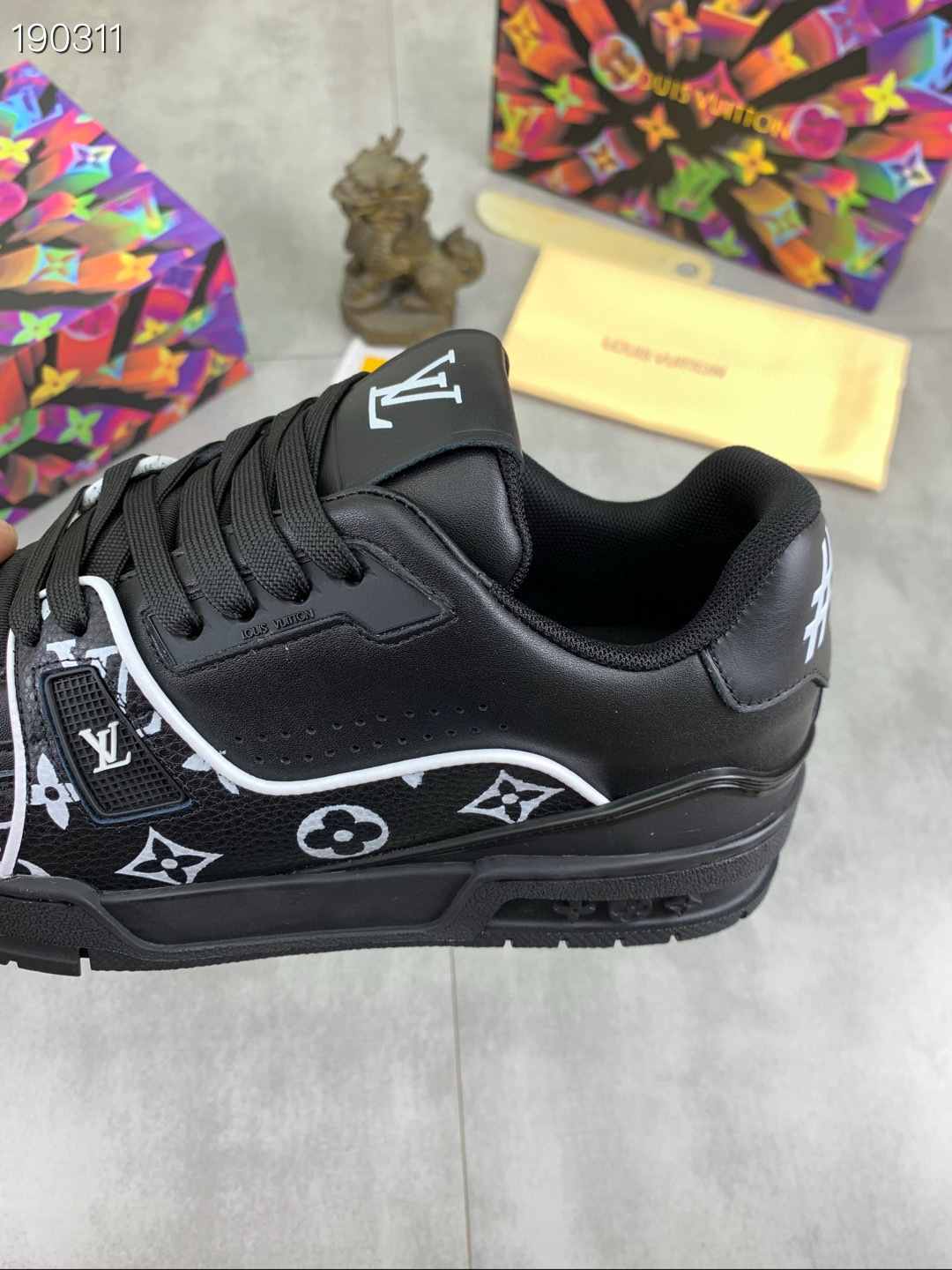 louis vuitton l sneakers size 38-44 cl320 - Image 3