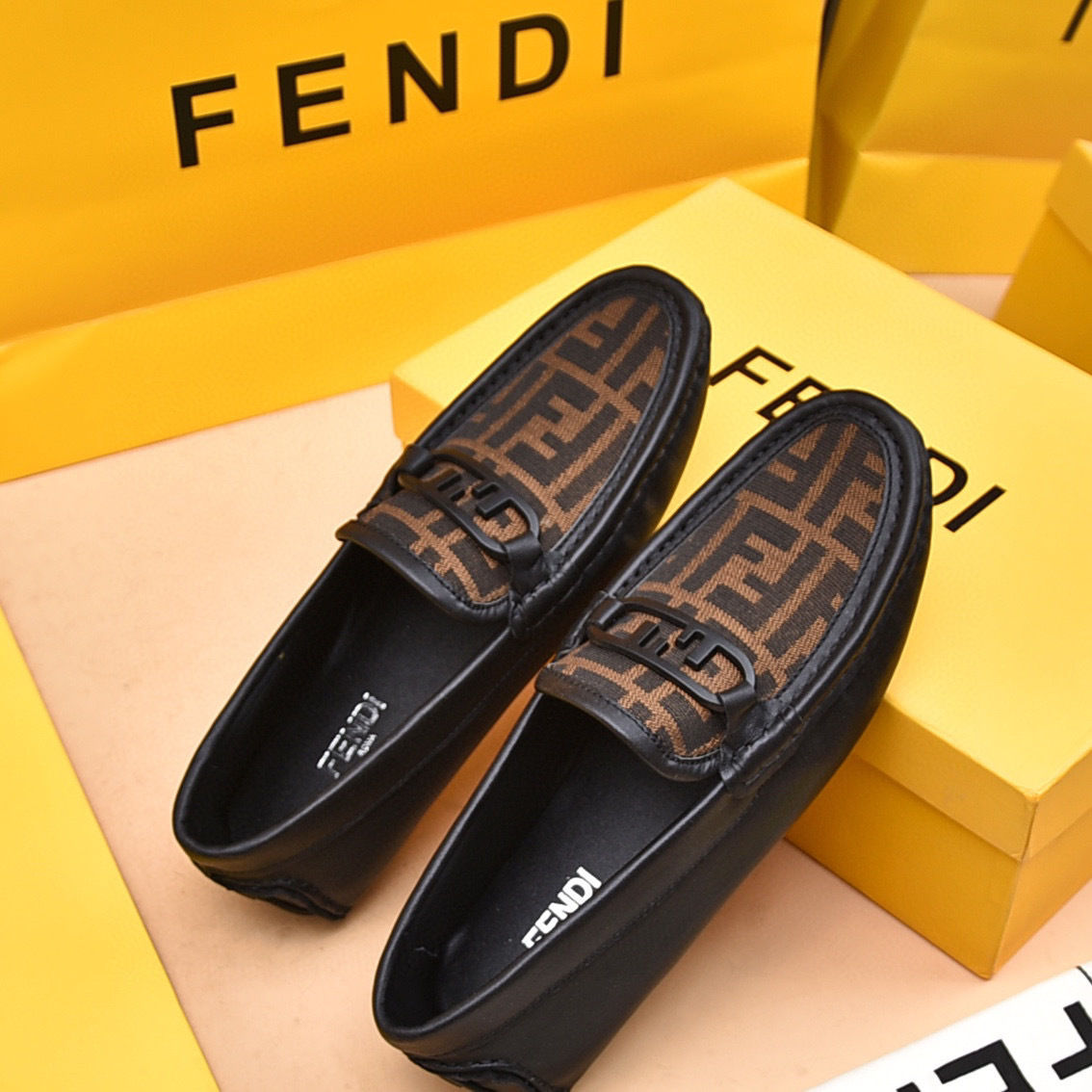 off-white sneakers 38-44 - bold blue & yellow design - Image 3