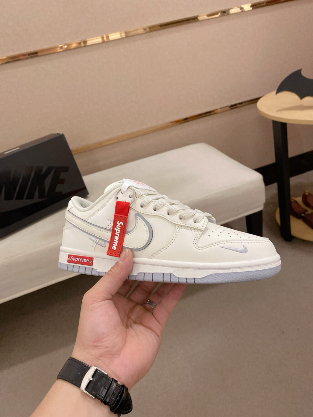 nike dunk low x supreme white 35/44 - Image 3