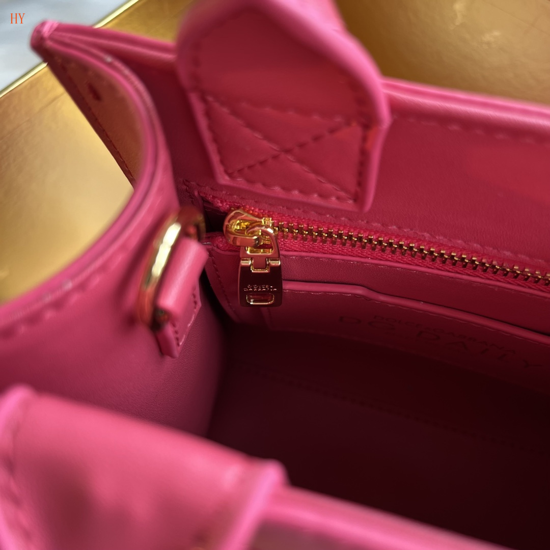 dolce & gabbana pink dg logo handbag 17.5x16.5x8 cm - Image 3