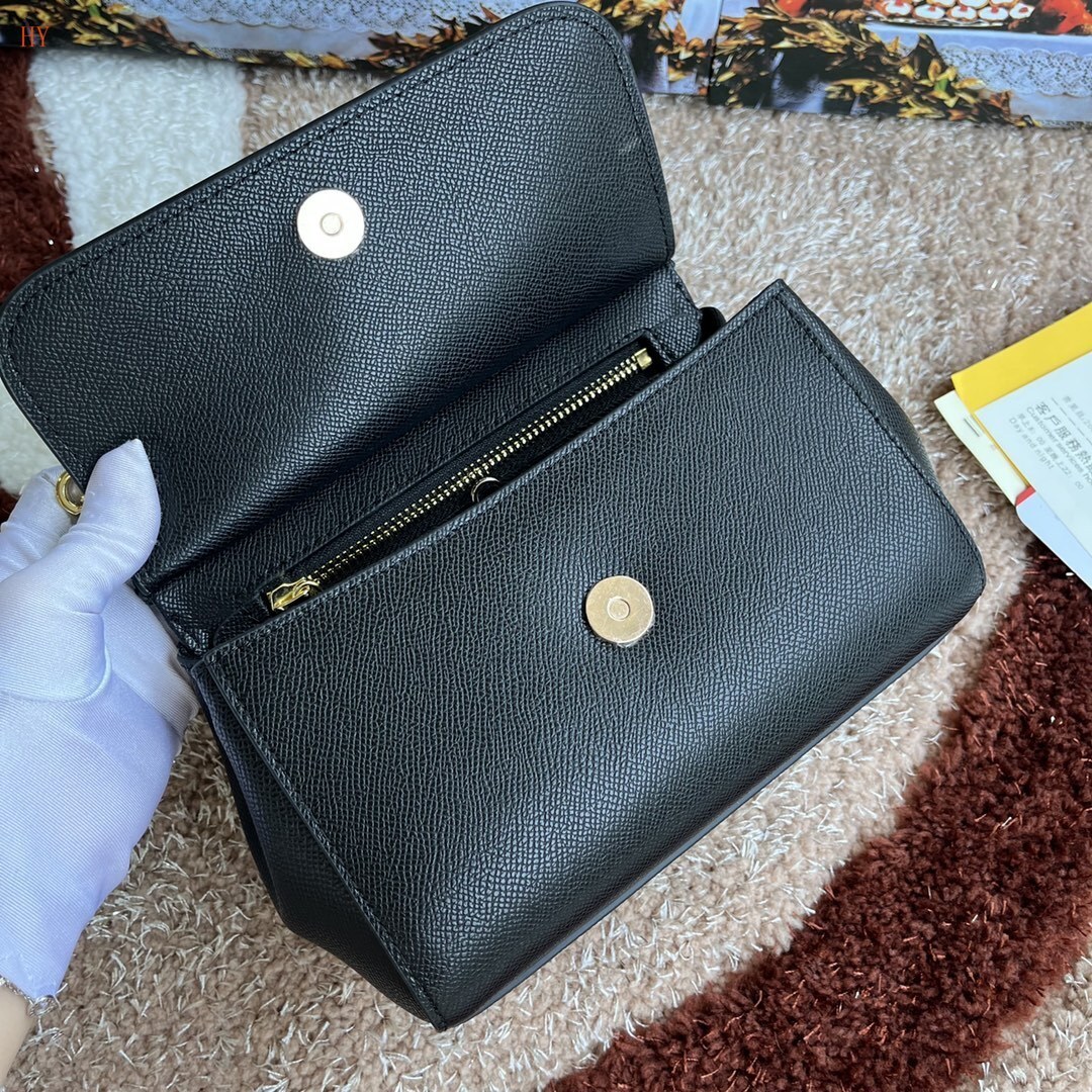 dolce & gabbana black handbag 20*17*7 - Image 3