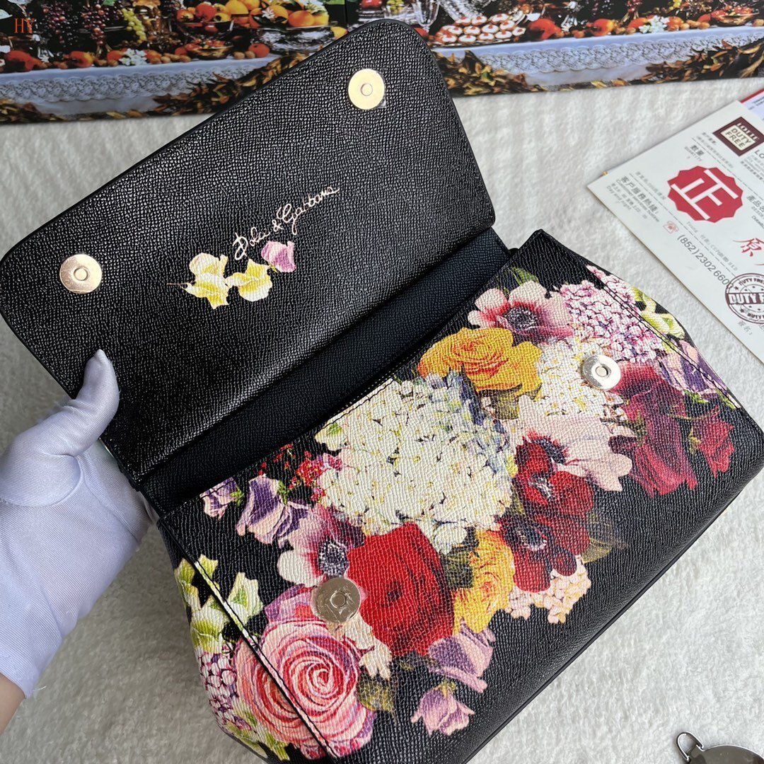 dolce & gabbana floral print handbag 25*20*12 - Image 3
