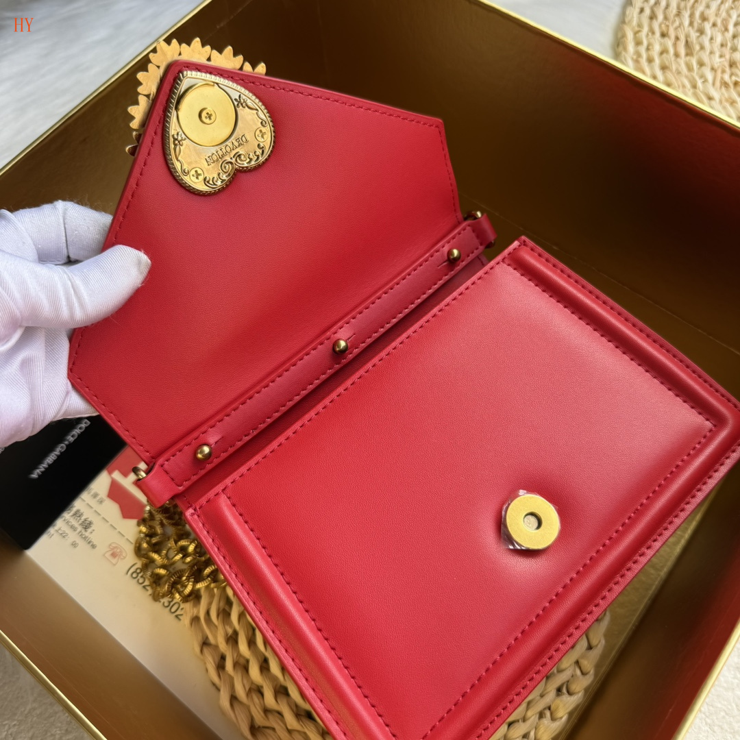 dolce & gabbana red heart bag 19*13*4.5, model 532024 - Image 3