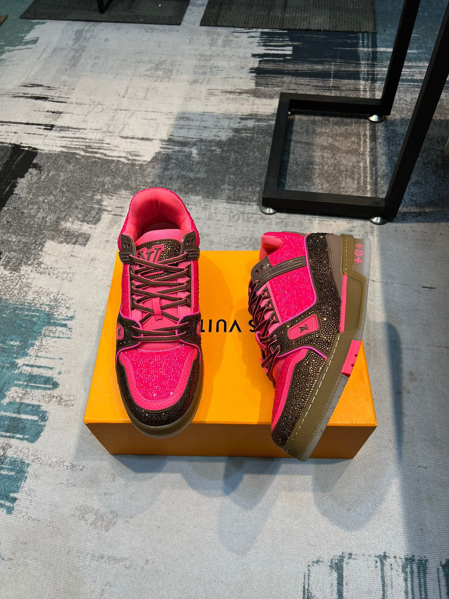 louis vuitton l trainer sneaker 38-44 - Image 3