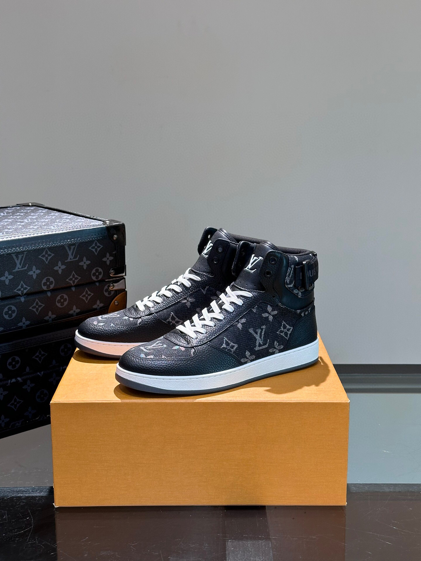 louis vuitton high-top sneakers size 38-44