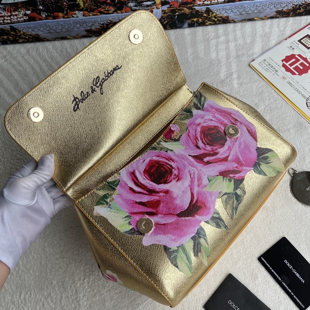 dolce & gabbana gold floral handbag 25*20*12 - Image 3