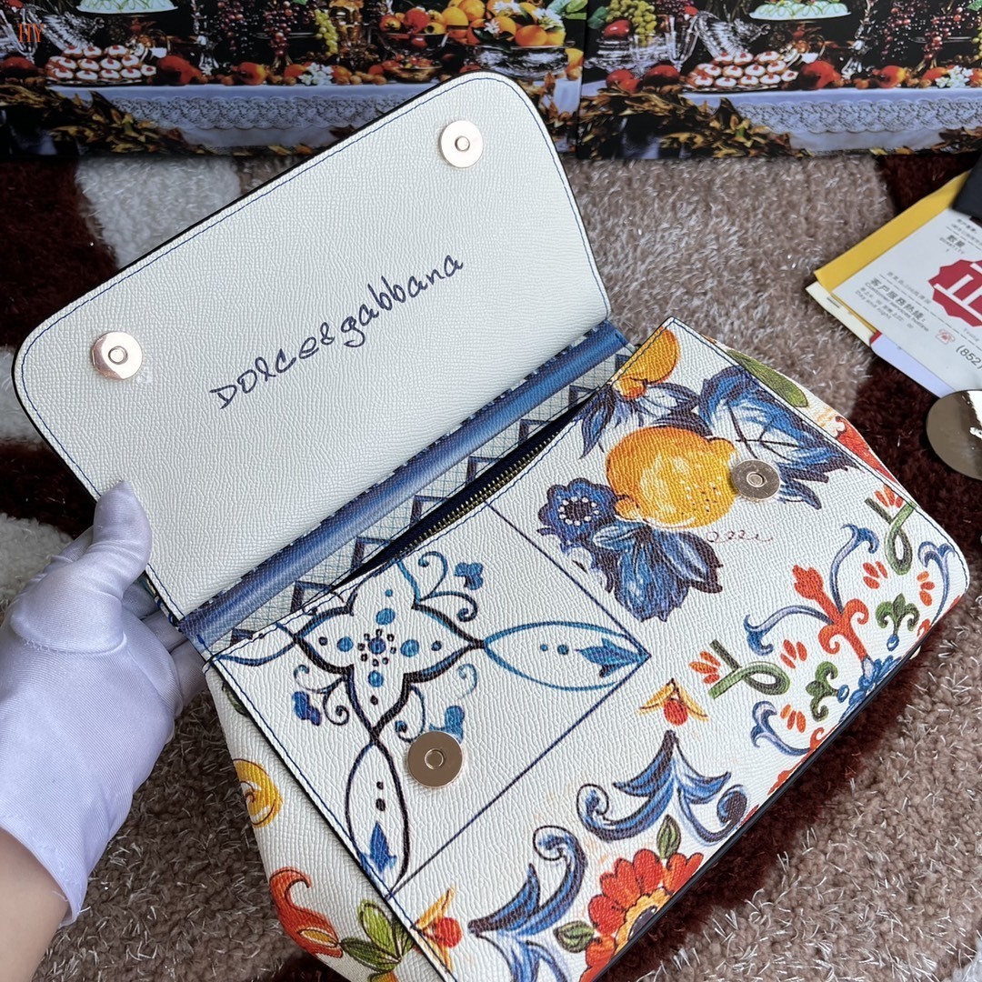 dolce & gabbana floral print handbag 25*20*12.5 cm - Image 3