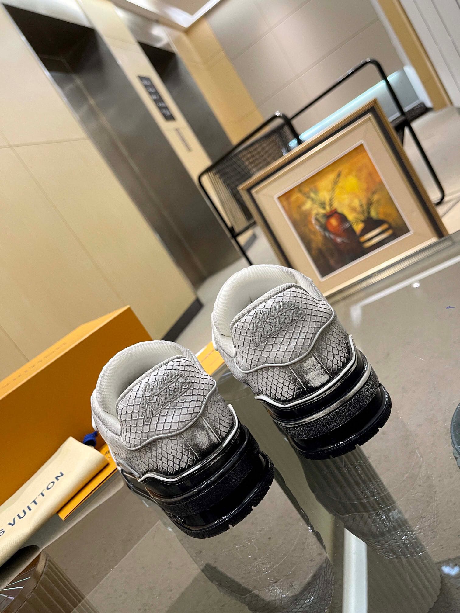 louis vuitton high-end couple sneakers size 35-44 - Image 3