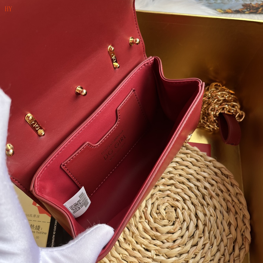 dolce & gabbana dg logo red handbag 18x10x5 - Image 3