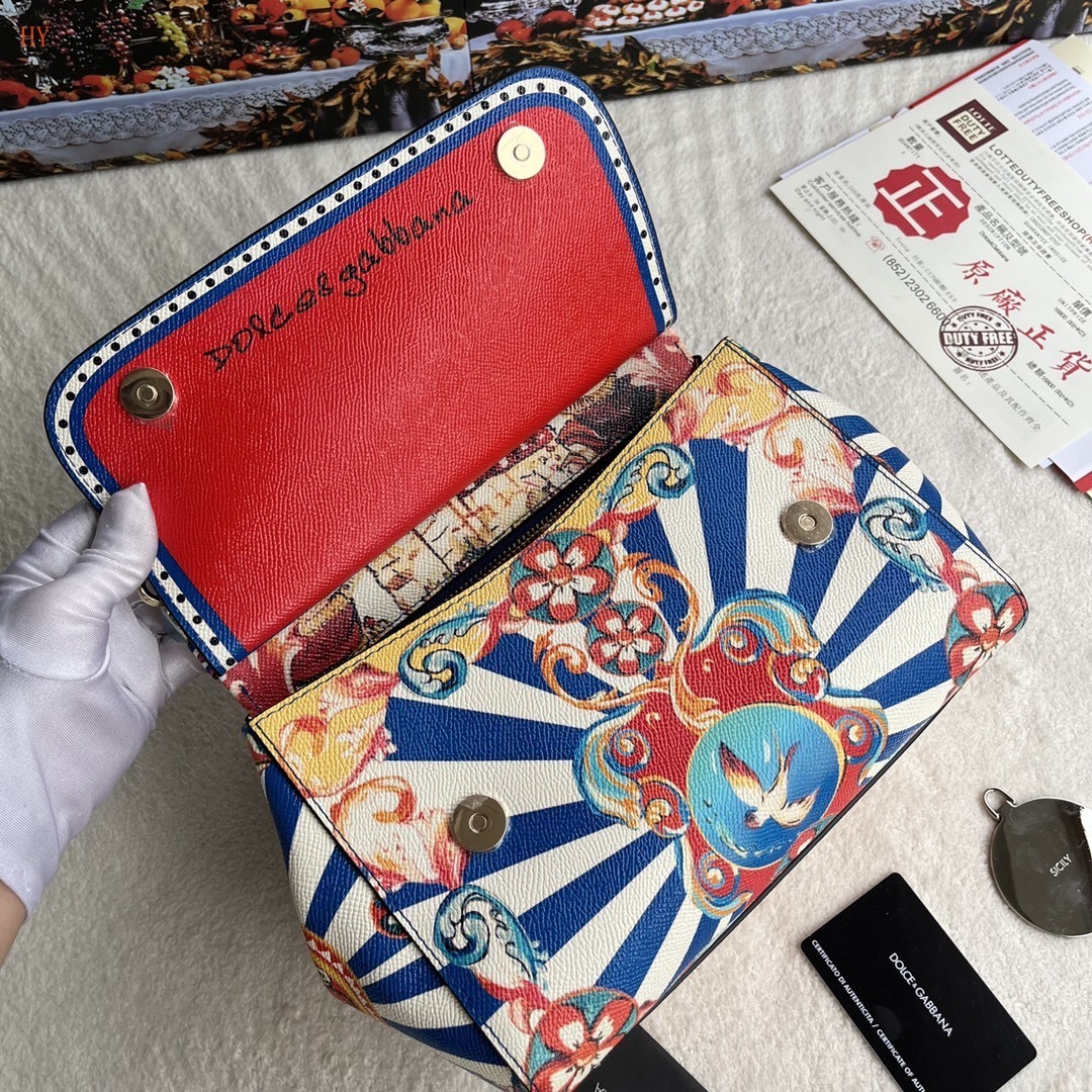 dolce & gabbana printed handbag 25x20x12.5 cm - Image 3