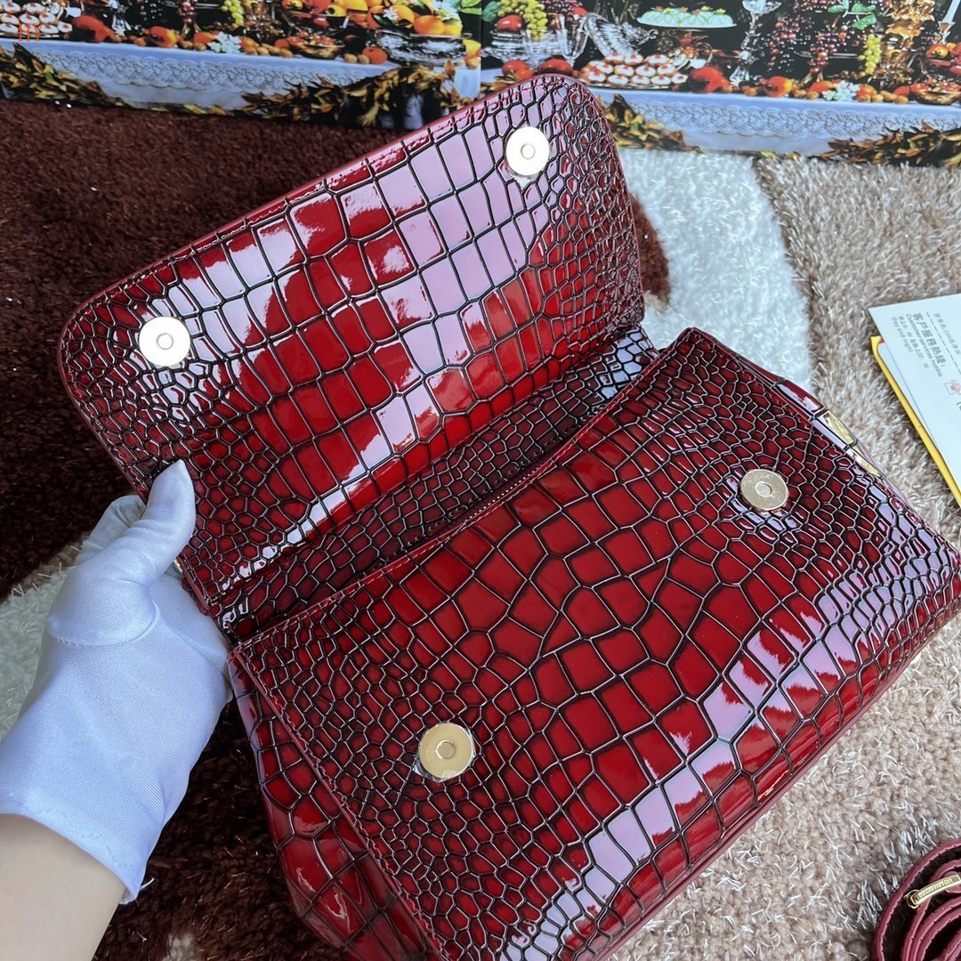 dolce & gabbana red crocodile print handbag - Image 3