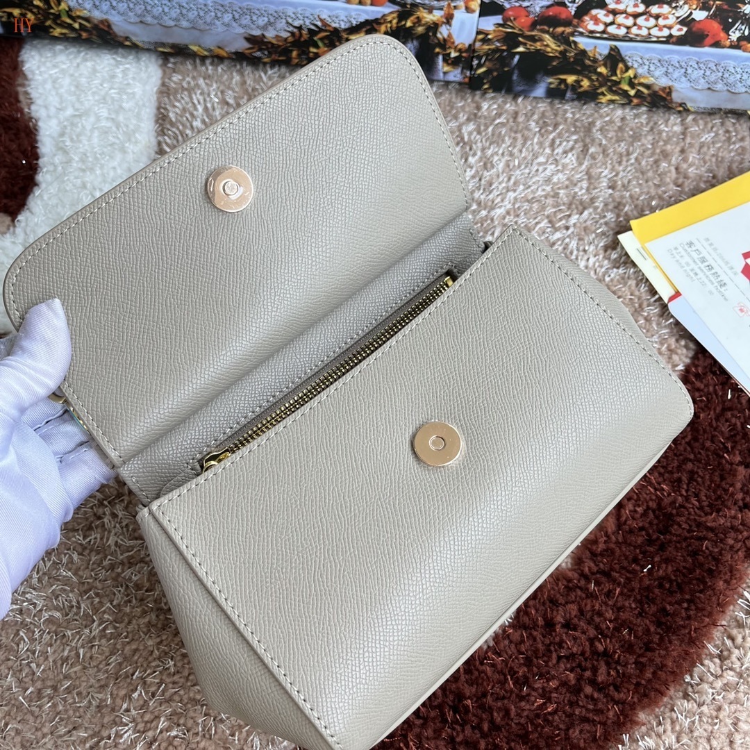 dolce & gabbana handbag 20*17*7 - elegant beige - Image 3