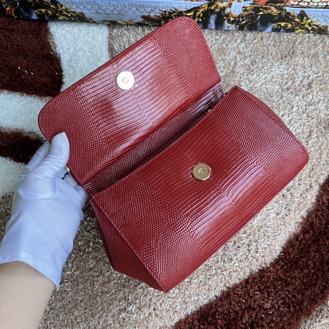 dolce & gabbana red handbag with decorative bow - 20x17x7 cm - Image 3