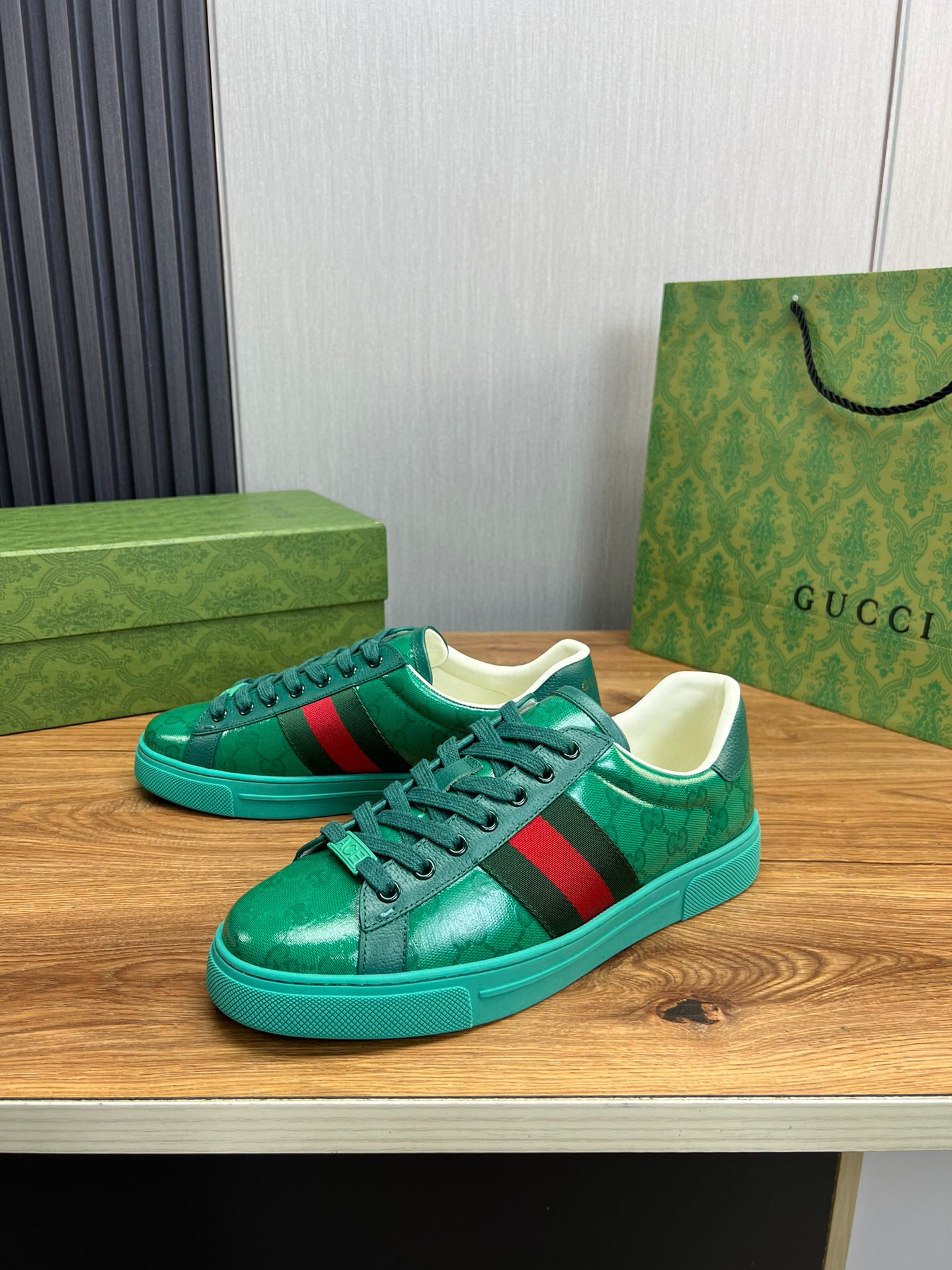gucci green sneakers for couples, sizes 35-44 - Image 3