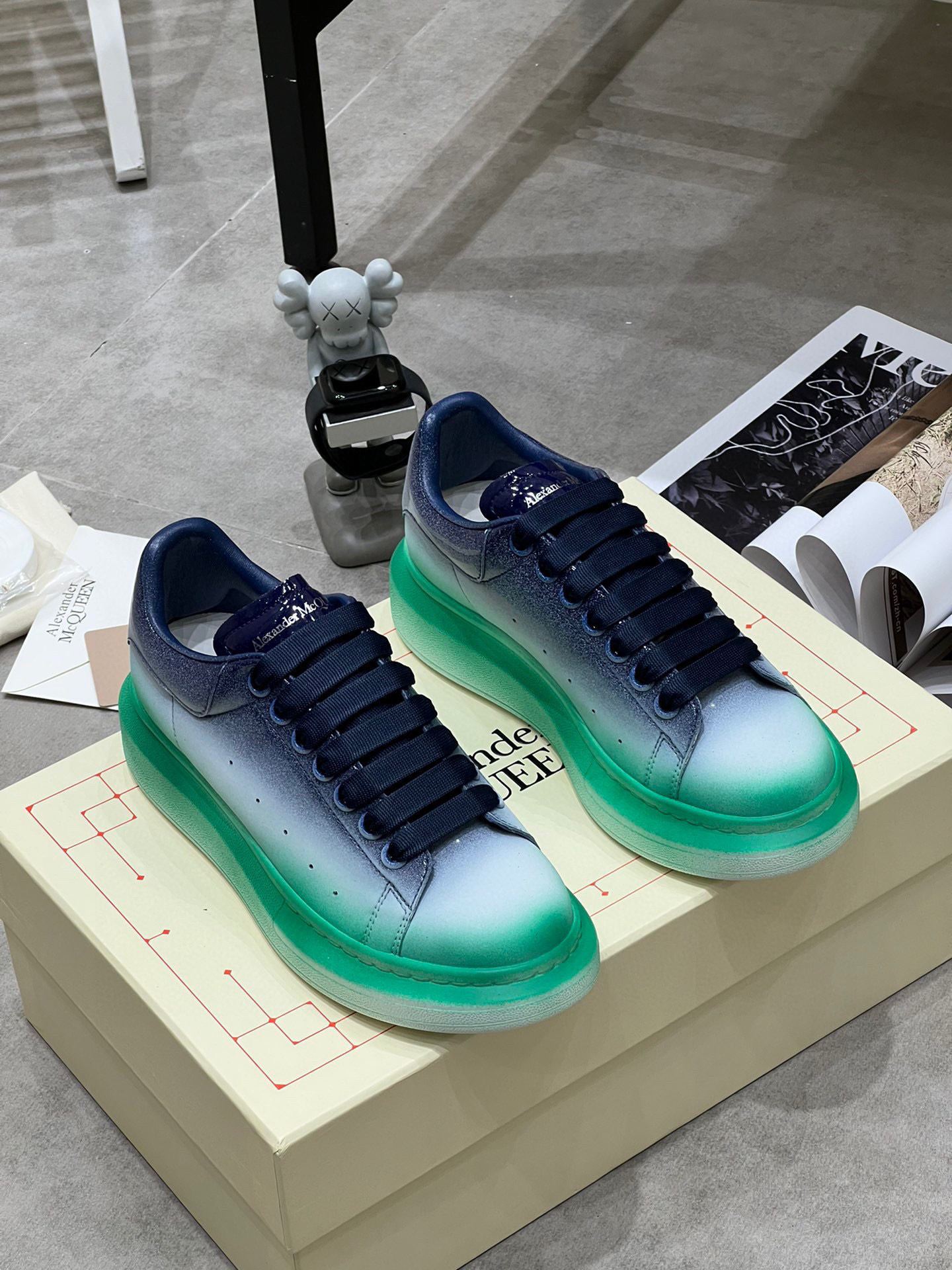 alexander mcqueen unisex sneakers 8061320, size 35-44 - Image 3