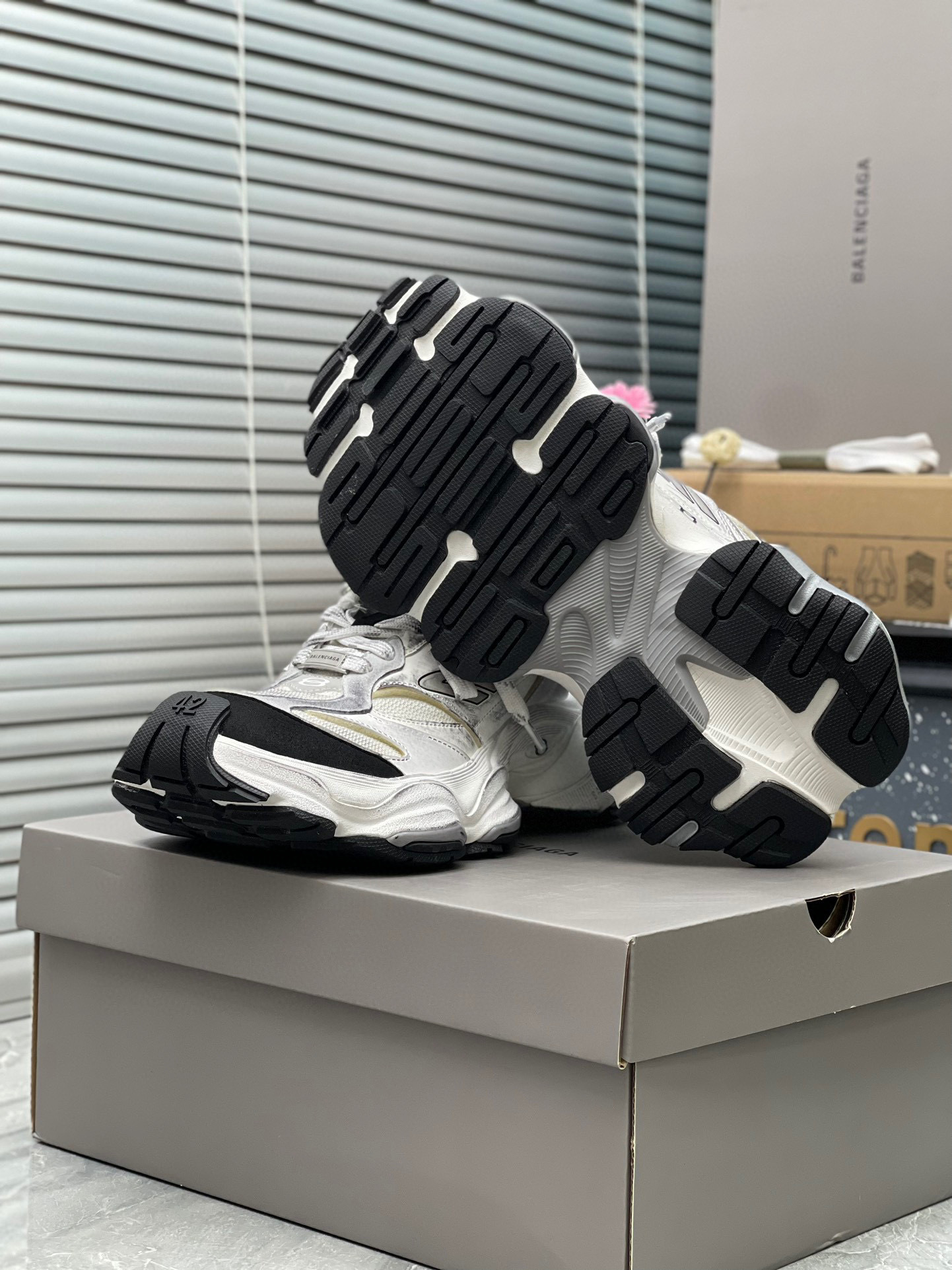 balenciaga couples sneakers 35-44 - model 8068470 - Image 3