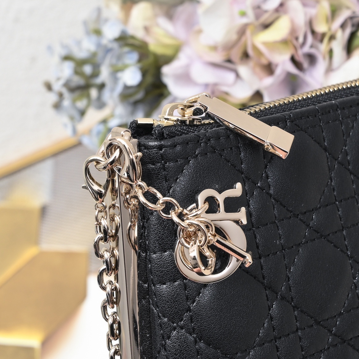 dior black quilted handbag 27*12*5 - Image 3