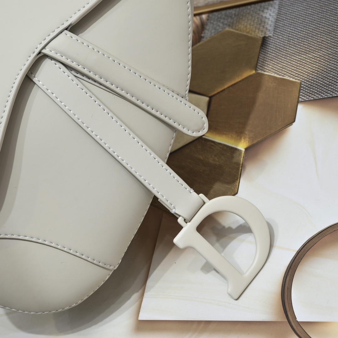 dior saddle bag in light beige - 25.5x20x6.5 cm - Image 3