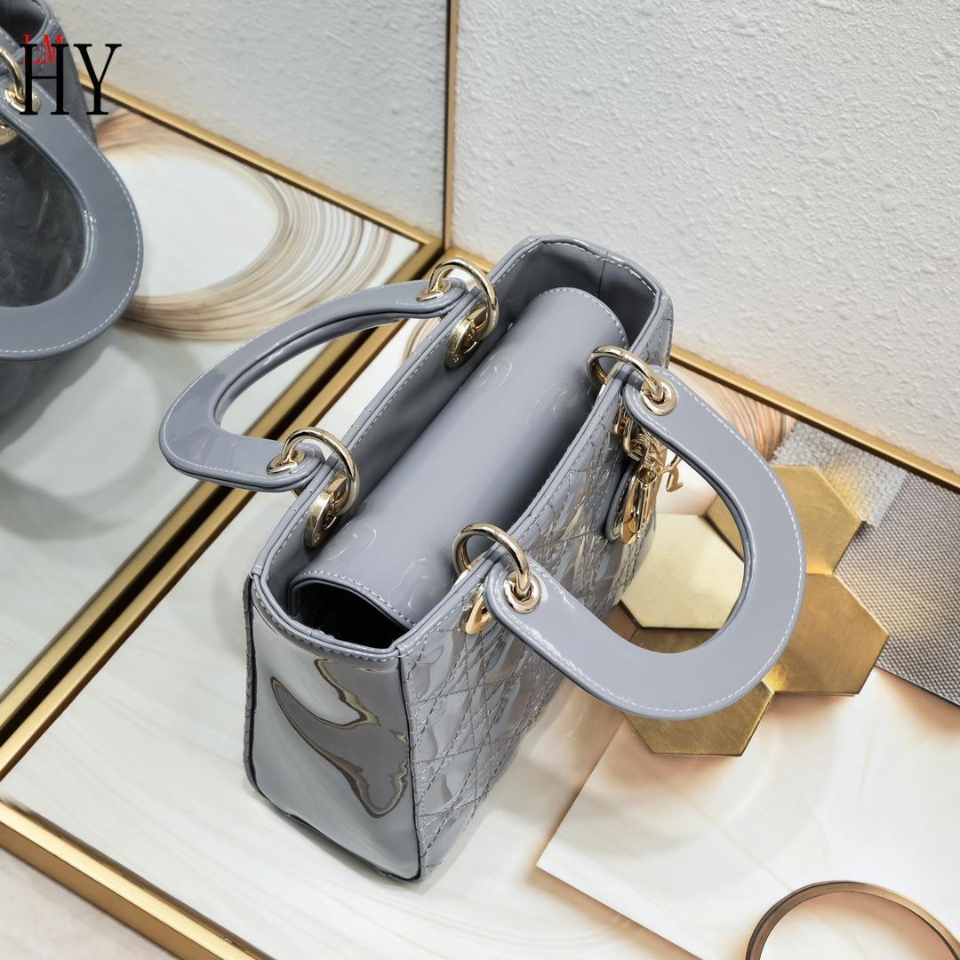dior 20cm gray patent leather handbag - Image 3
