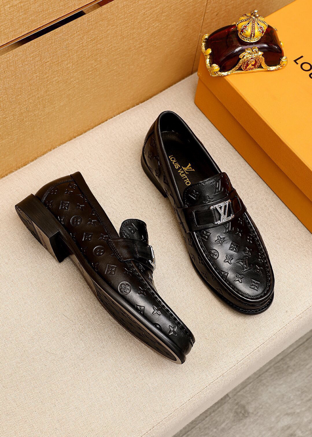 louis vuitton black leather loafers size 38-44 - Image 3