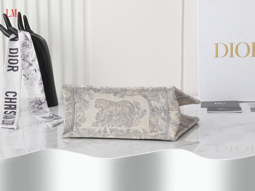 dior christian dior handbag 26.5x21x14 cm - Image 3