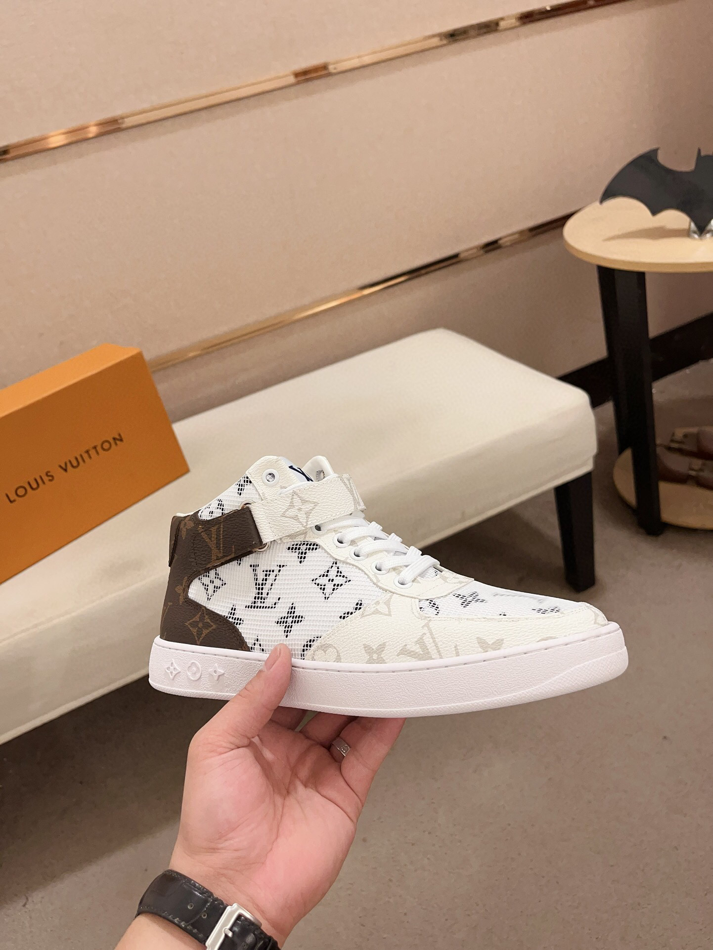 louis vuitton high-top sneakers size 38-44 - Image 3