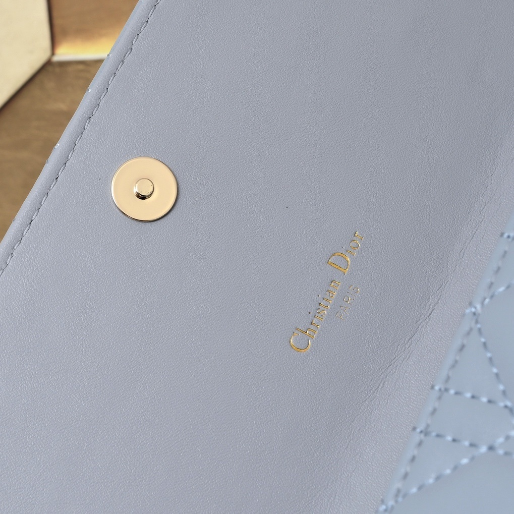 dior quilted wallet on chain - light gray, 20 x 11.5 x 3.5 cm - Image 3