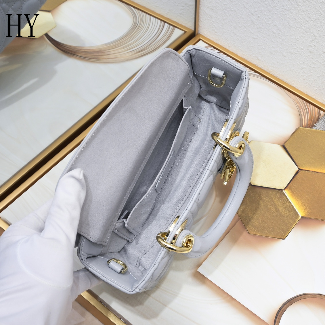 dior gray quilted handbag - 22cm - Image 3