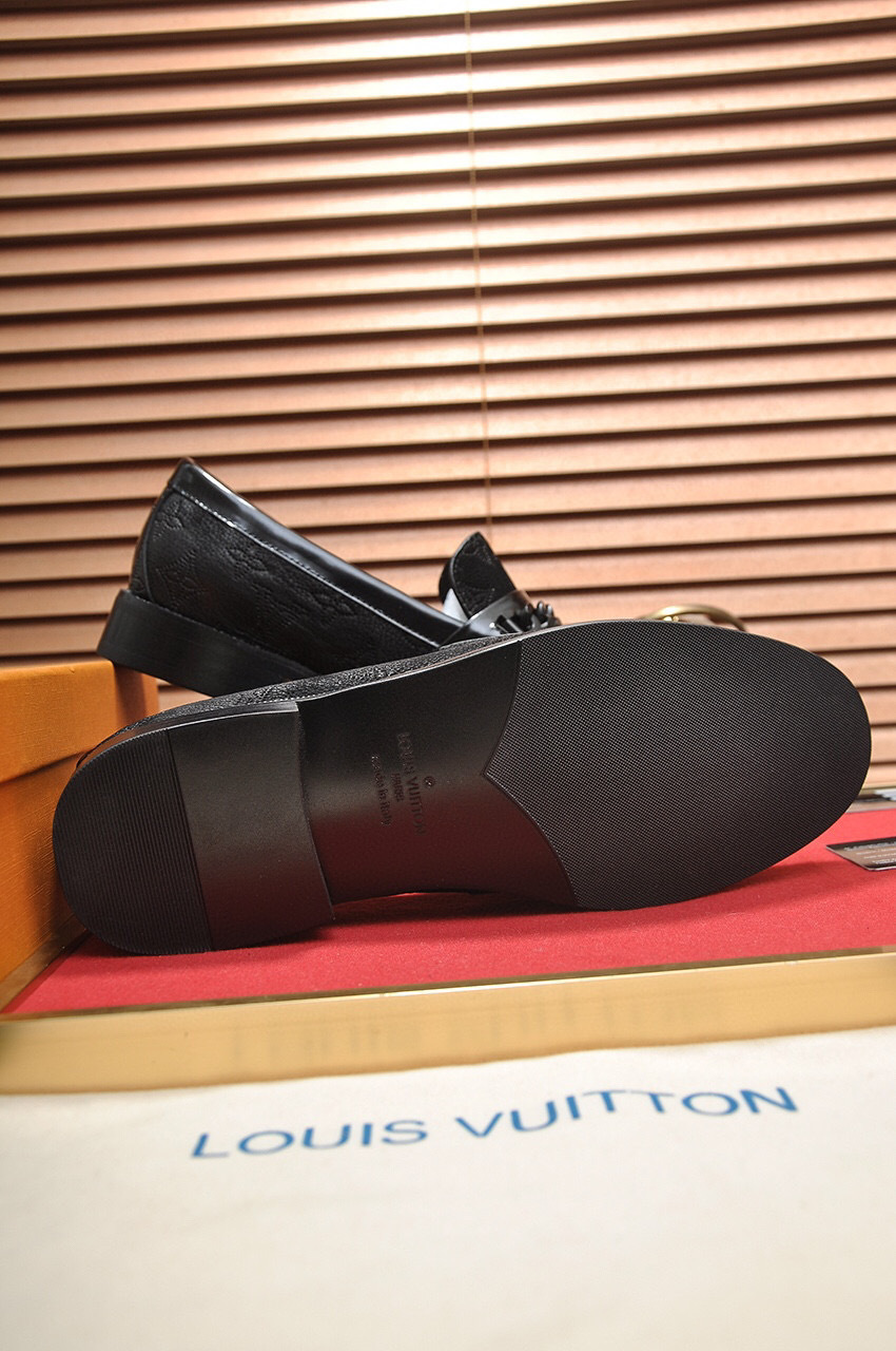louis vuitton black leather loafers size 38-44 - Image 3