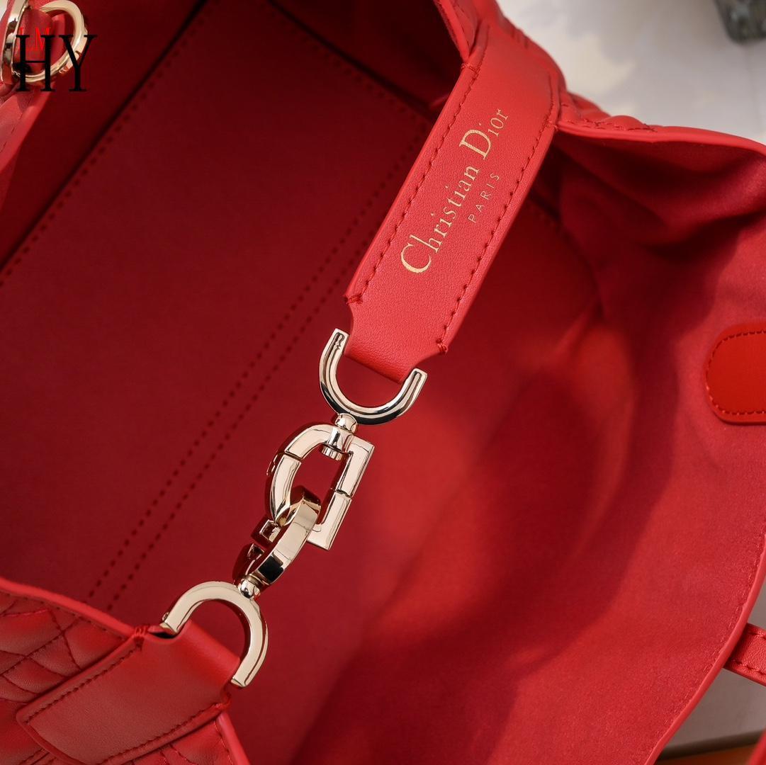 dior red quilted handbag set - 23x15x15cm - Image 3