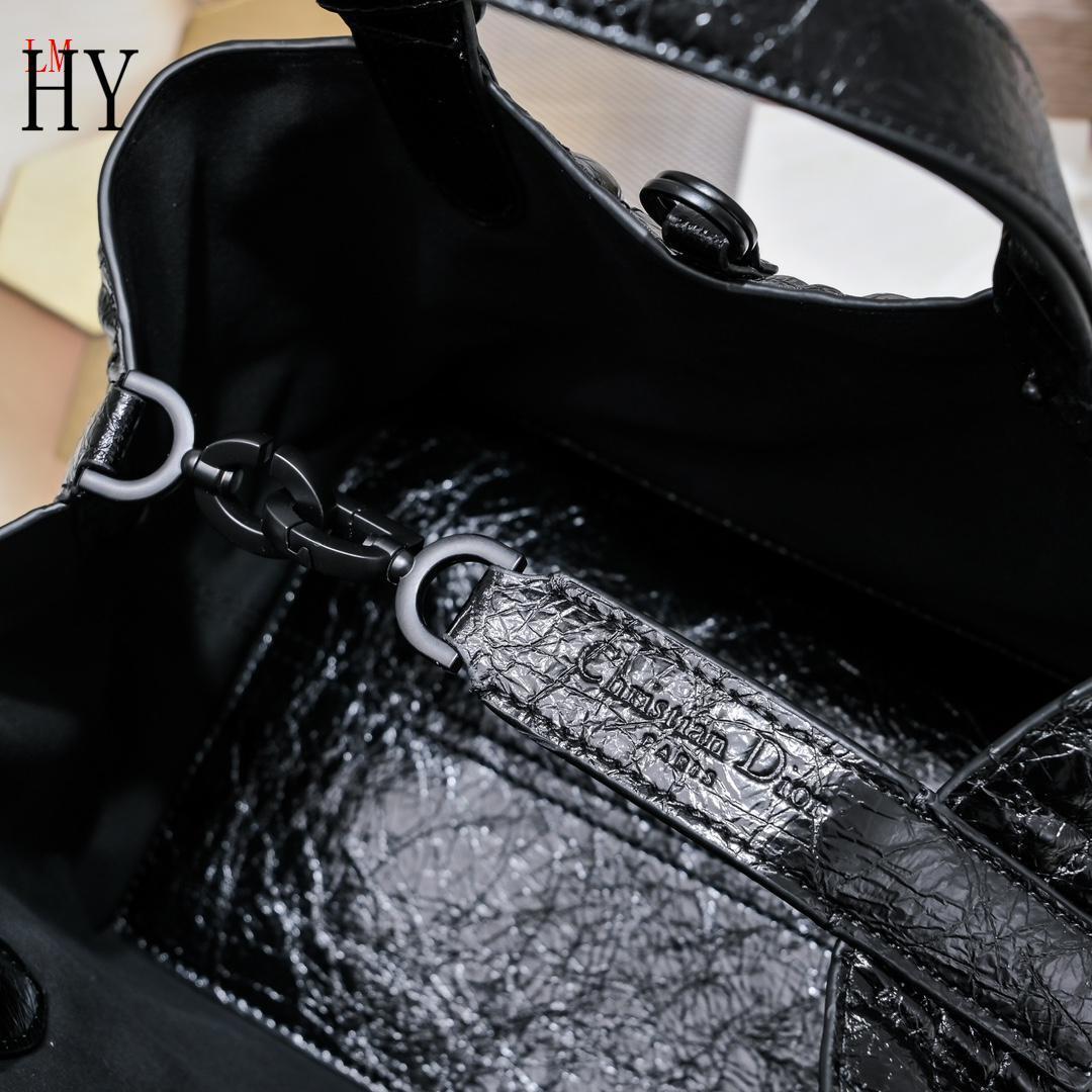dior black quilted handbag set - 23x15x15cm - Image 3