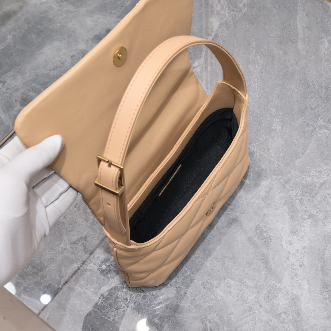 yves saint laurent quilted handbag - 24*18*5.5 - Image 3