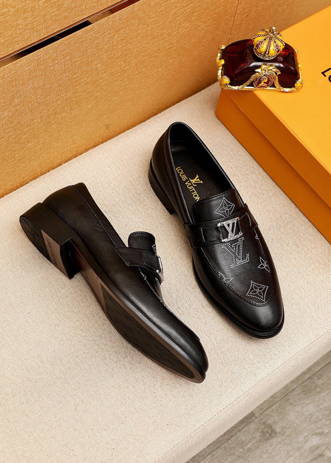 louis vuitton black leather loafers size 38-44 - Image 3