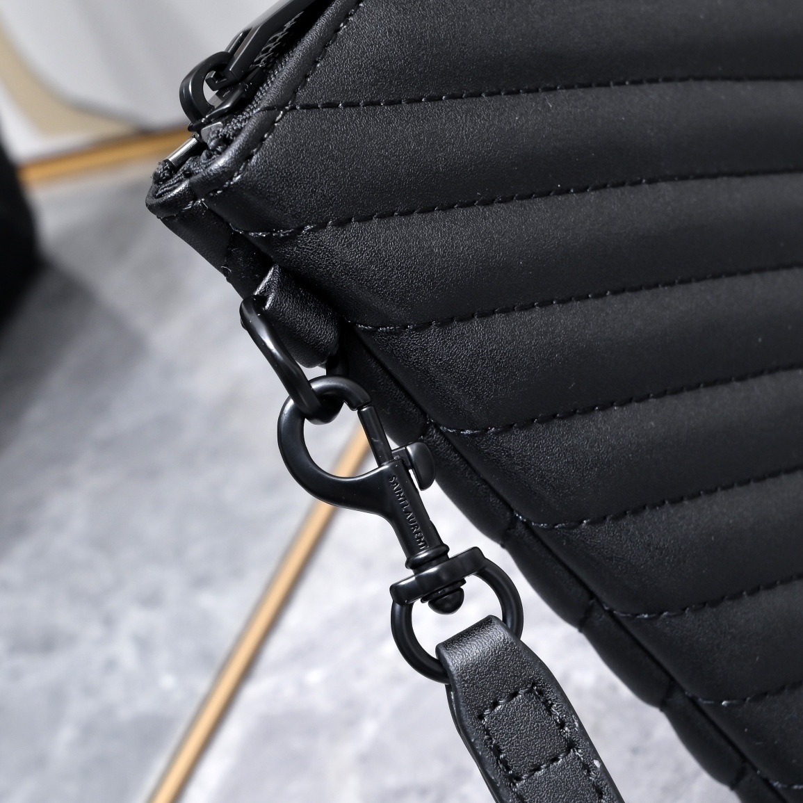 yves saint laurent black chevron clutch - 30cm - Image 3