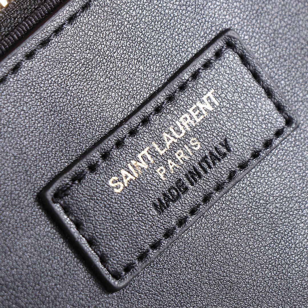 yves saint laurent black quilted bag - 9.8 x 6.3 x 2.8 in - Image 3