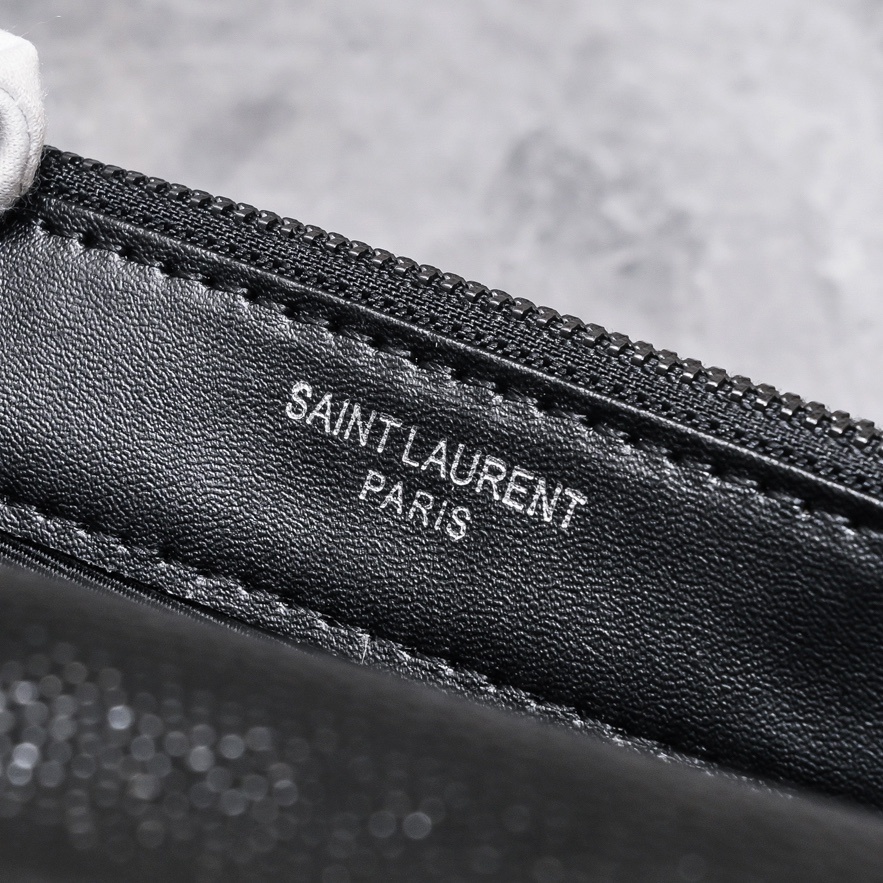 yves saint laurent black quilted crossbody bag 20*17*6 - Image 3