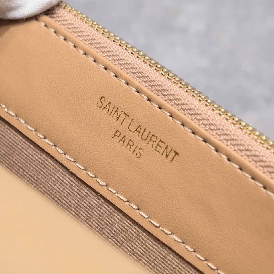 yves saint laurent beige chevron crossbody bag - 20×17×6cm - Image 3