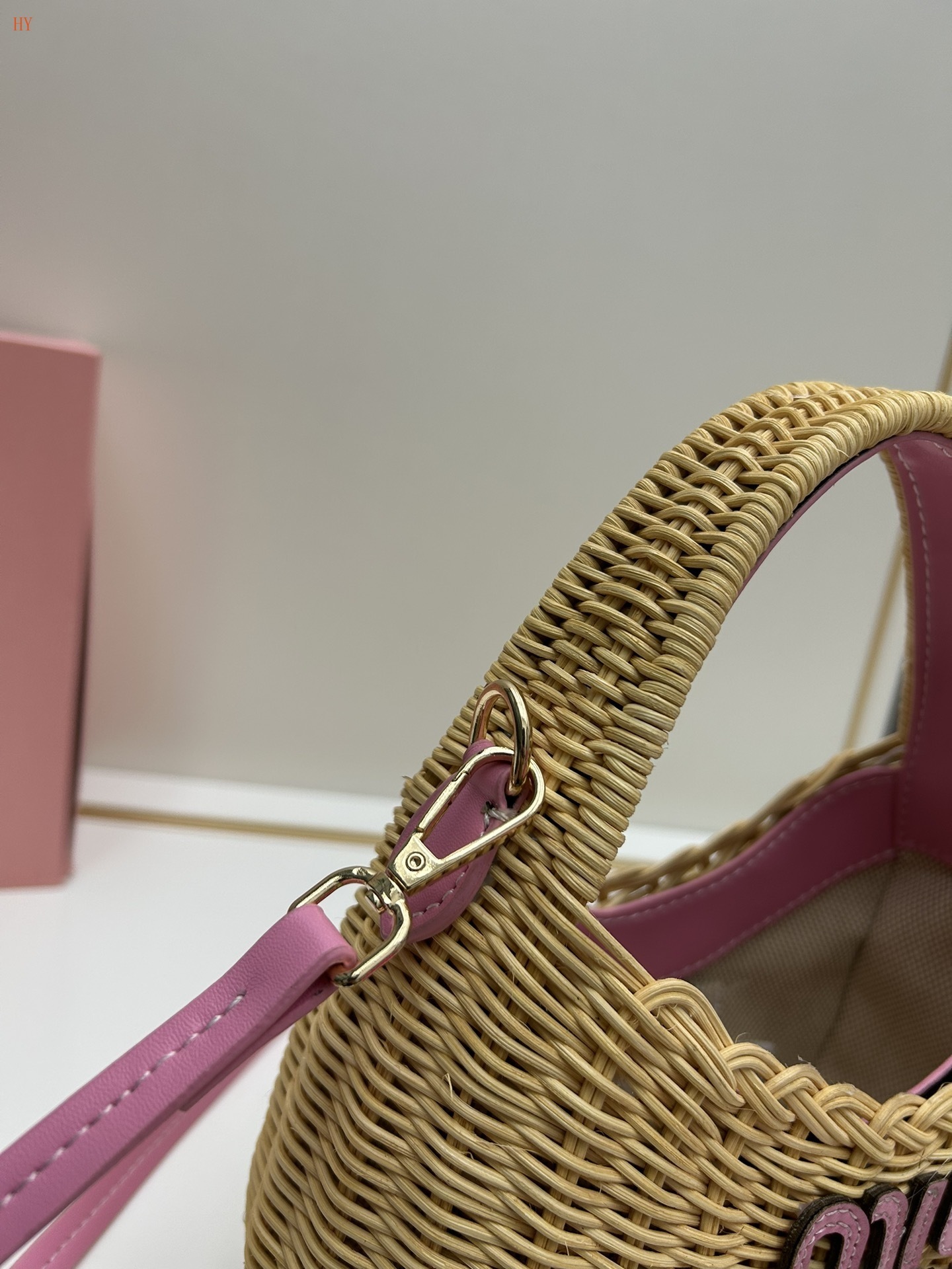 miu miu woven handbag 20x14x6 cm - Image 3
