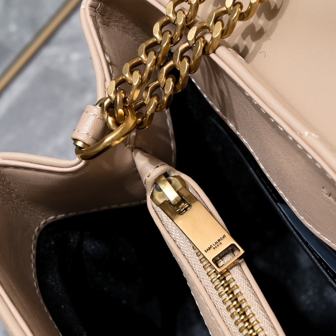 yves saint laurent 24cm beige quilted handbag - Image 3