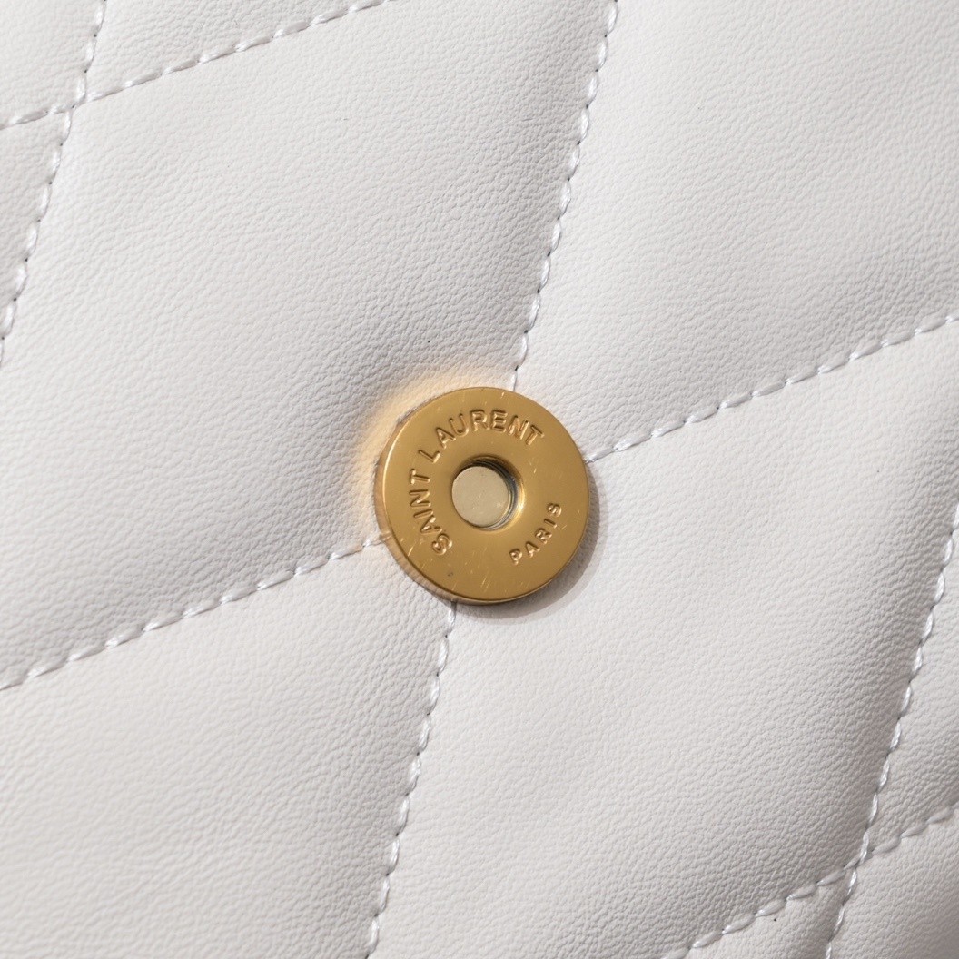 yves saint laurent quilted white handbag 24*18*5.5 - Image 3