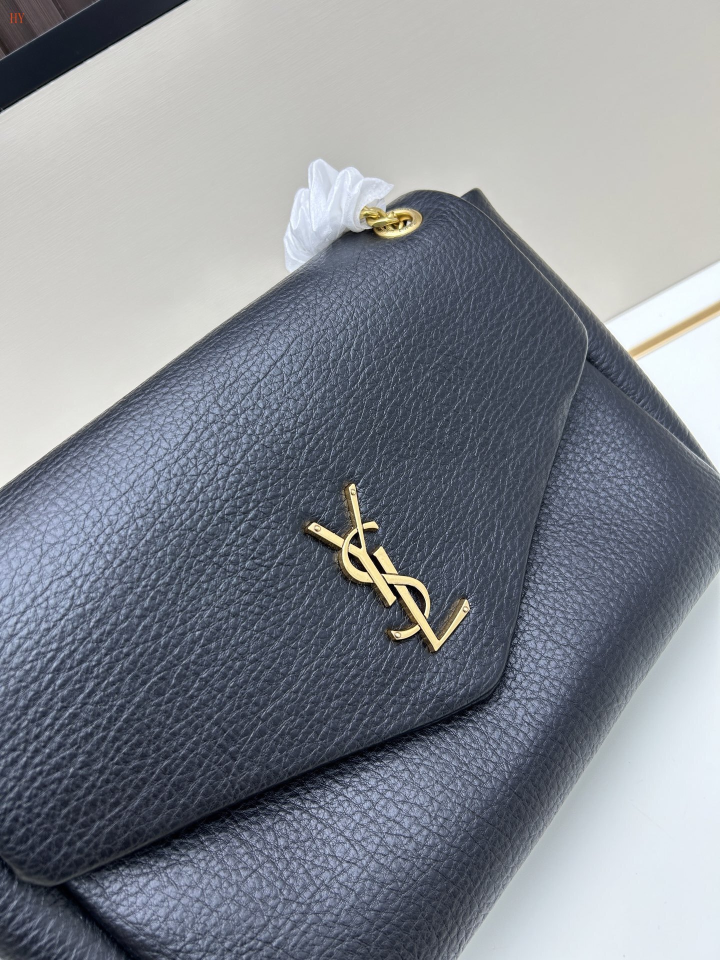 yves saint laurent black leather shoulder bag 28x19x9 cm - Image 3